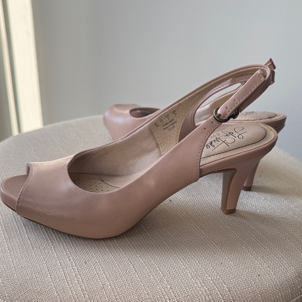 Life Stride Women's Slingback Heels - Blush size 7 . 0159
